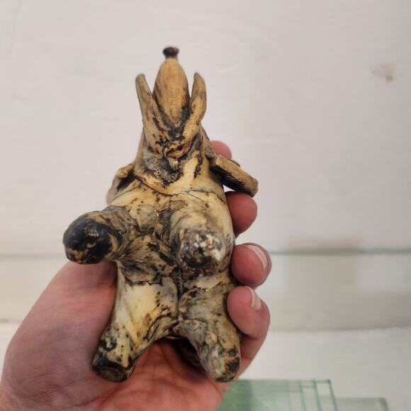 Vintage Handmade Oyster Shell Elephant - Picture 5 of 5